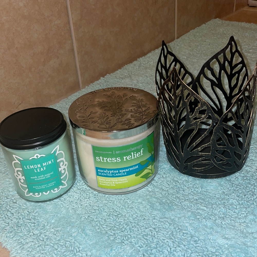 Fall leaves candle holder and two refreshing stress relief candles
